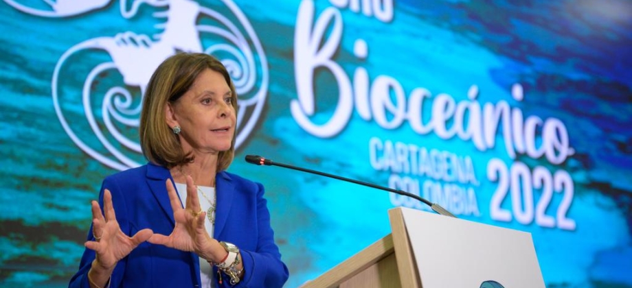 ¡Colombia lidera diálogo por el futuro de los océanos! En el Foro Bioceánico en Cartagena, la Vicepresidente y Canciller hizo un llamado para que las acciones sobre el uso responsable y sostenible del océano requieran inmediatez y concreción