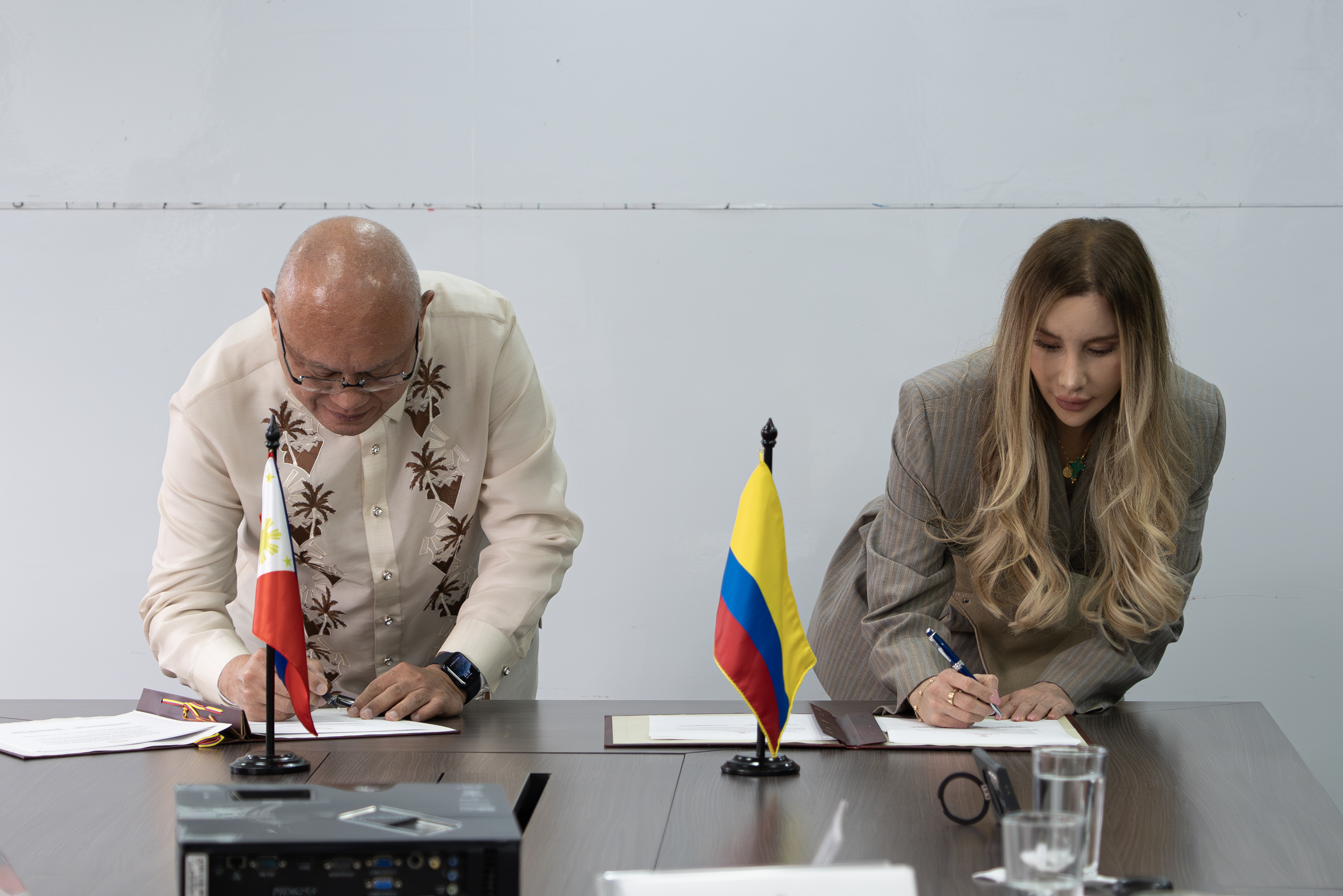 Colombia y Filipinas fortalecen su relación bilateral con la firma de un Memorando de Entendimiento sobre Cooperación en Turismo