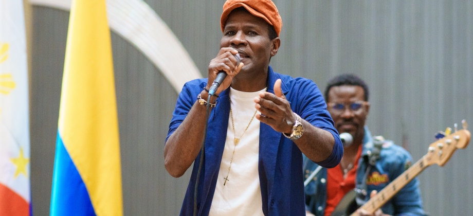 Banda colombiana Tribu Baharú se presenta en Manila