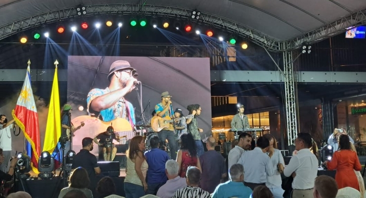“Sustainabeats: A celebration of megadiversity” concierto del artista colombiano Elkin Robinson en Filipinas